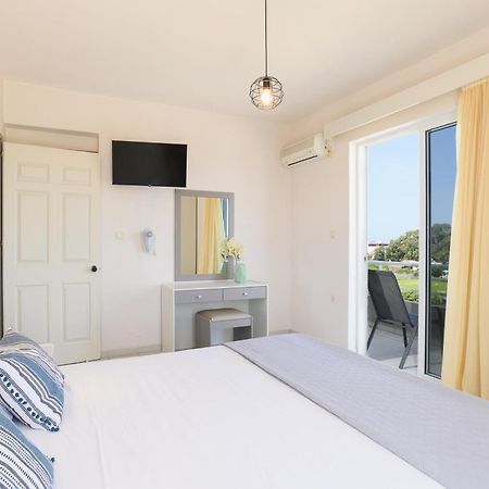 Eugenia Studios & Apartments Ialysos  Dış mekan fotoğraf