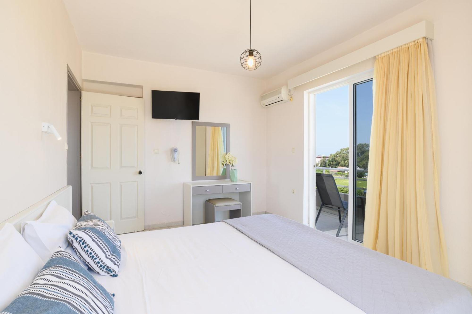 Eugenia Studios & Apartments Ialysos  Dış mekan fotoğraf